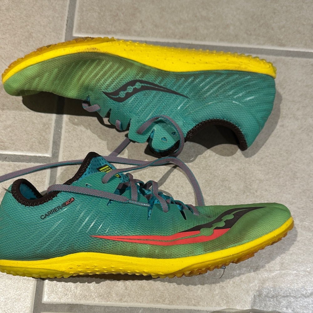 Saucony Mens Teal and Yellow Athletic Shoes with spikes sz 10.5